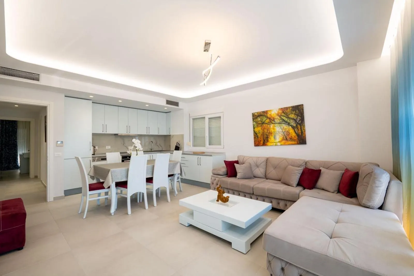 Luxury Sea View Apartments Σαράντα 0*,