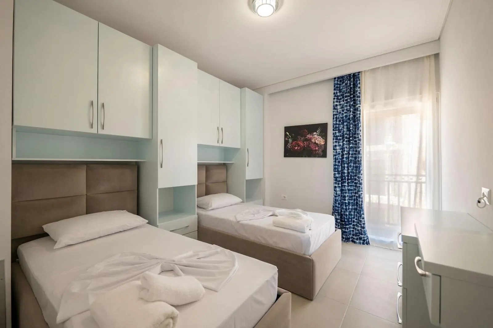 Luxury Sea View Apartments Σαράντα