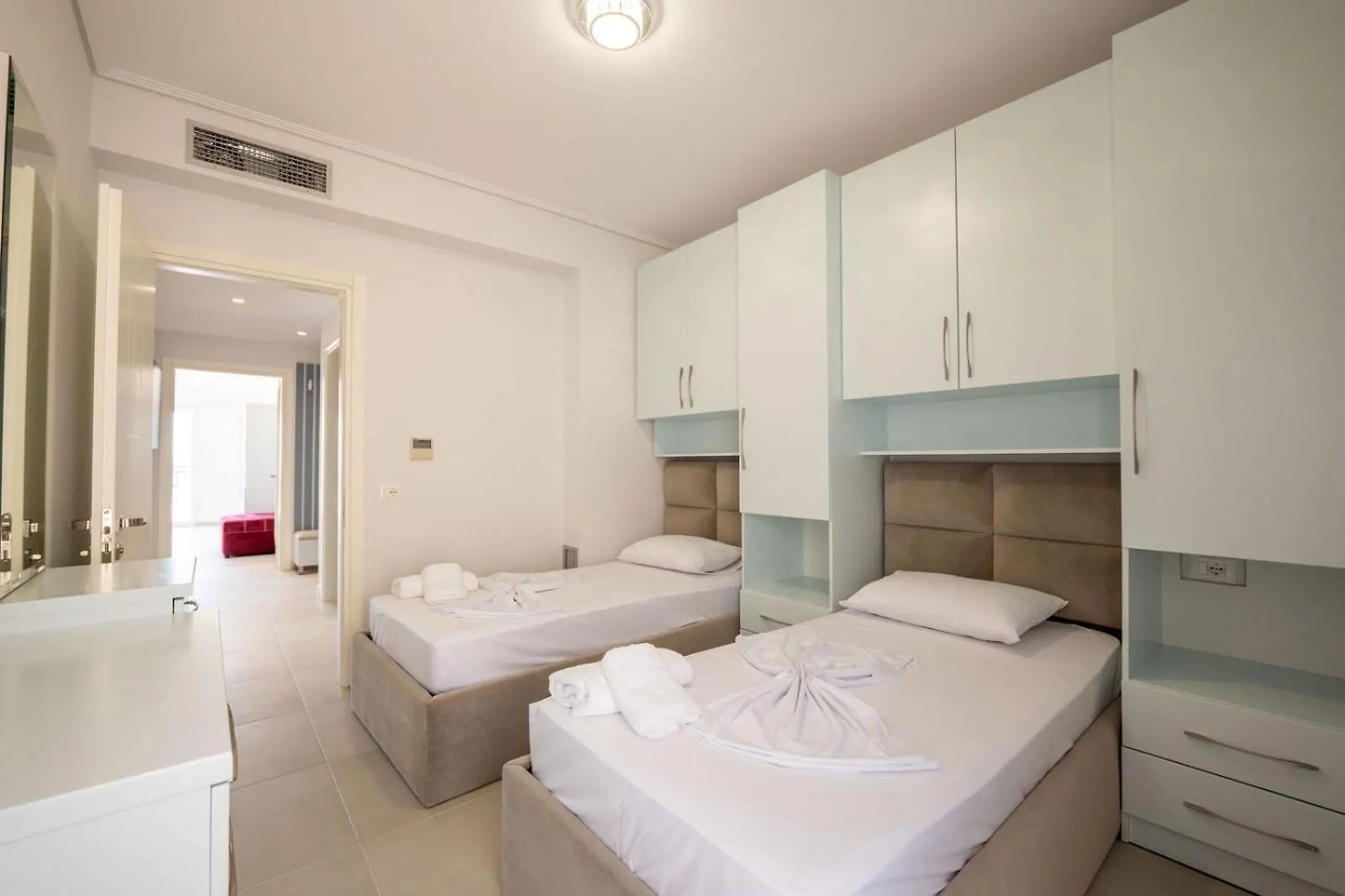 Luxury Sea View Apartments Σαράντα