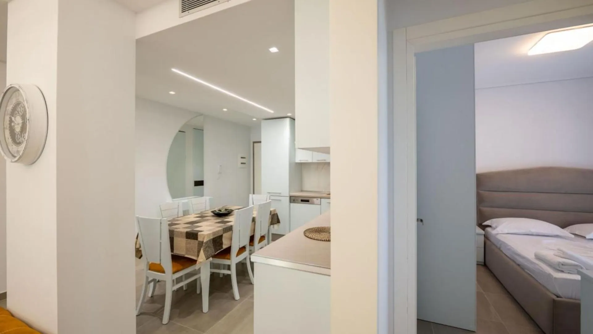 Luxury Sea View Apartments Σαράντα