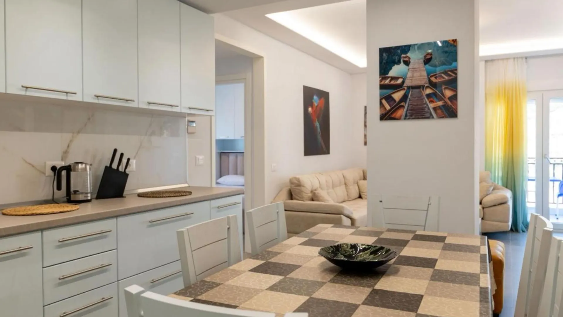 Luxury Sea View Apartments Σαράντα